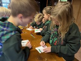 kerstkaarten maken voor eenzame ouderen